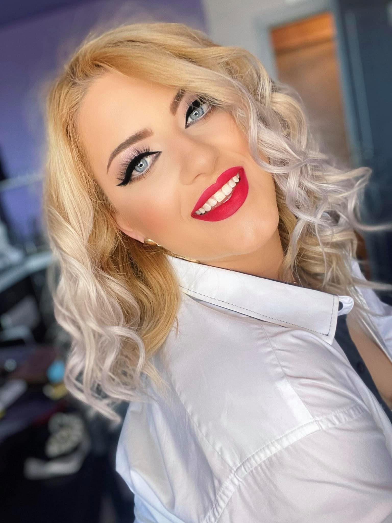 Makeup touch by MIA • Milena Straschnicova / Гримьор 2