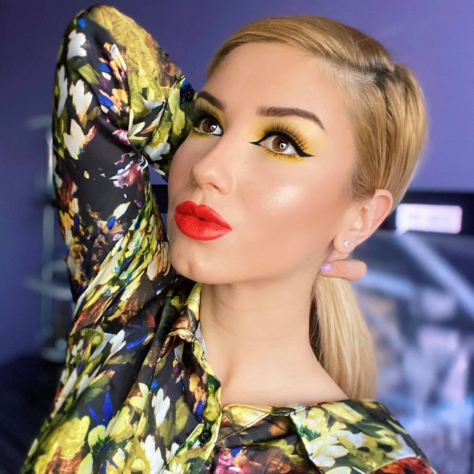 Makeup touch by MIA • Milena Straschnicova / Гримьор 1