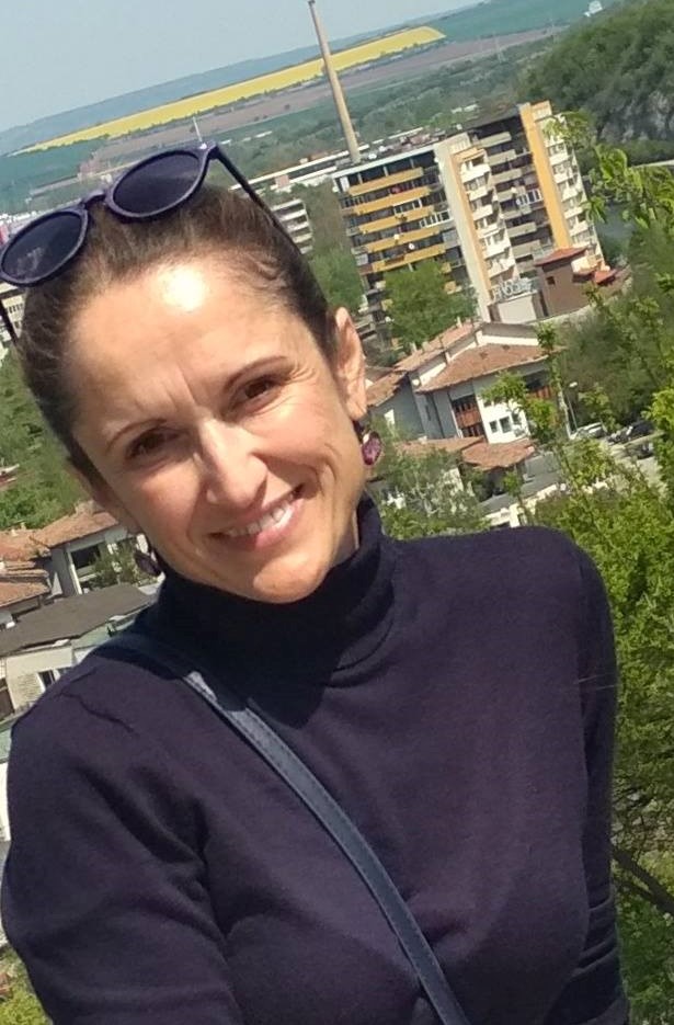 Подготовка на деца от начална училищна възраст. Помощ при самоподготовка, подкрепа при изпуснат учебен материал, свободни занимания.
