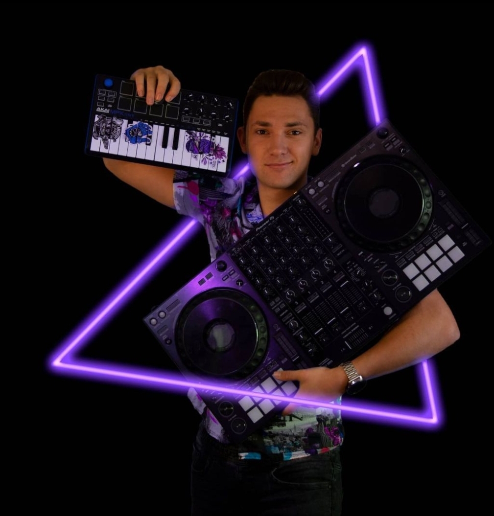 DJ МАШАТА / Дисководещ за вашия празник